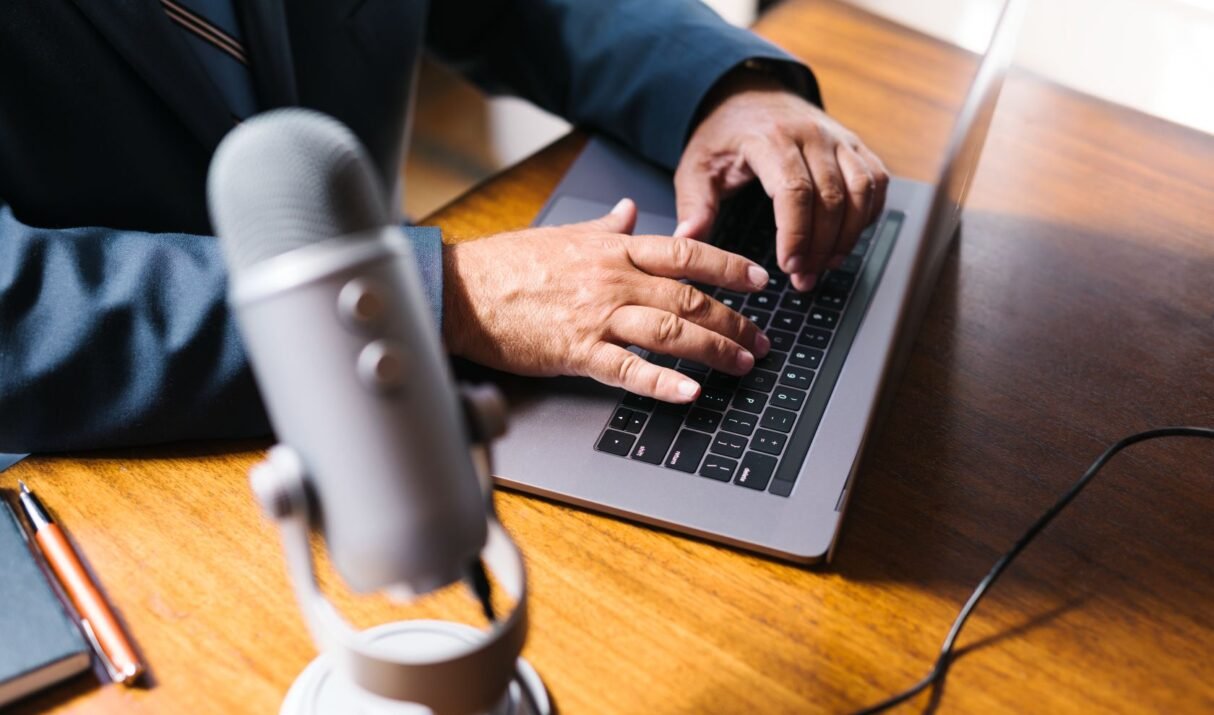 The future of travel: exploring the benefits of voice translation devices